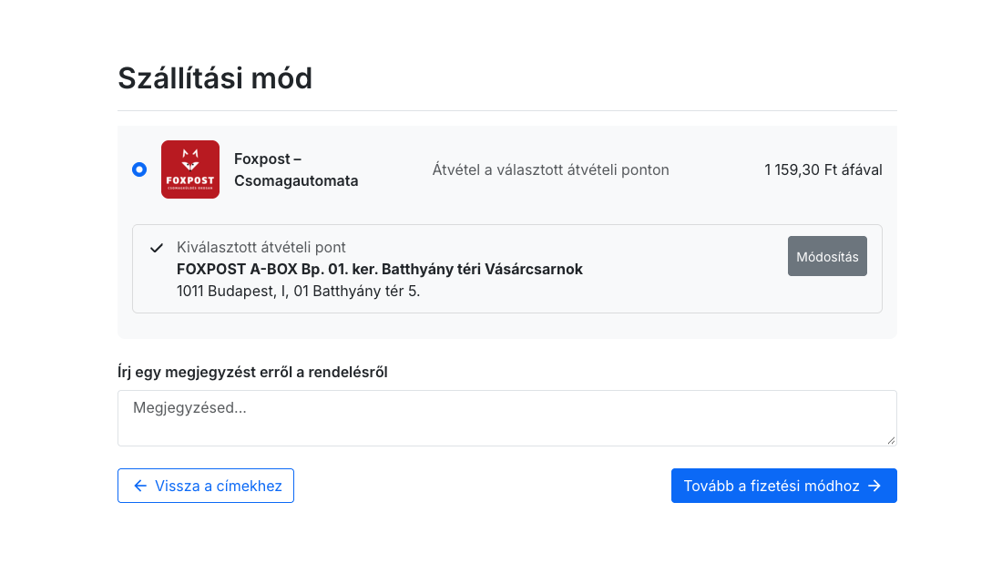 A pénztár szállítási lépése: Foxpost csomagautomata a Packli díjával, alatta a kiválasztott automata címe és a Módosítás gomb